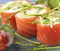 Lachs-Rucola-Rolle